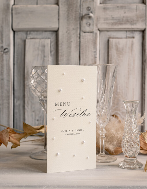glamour eleganckie menu na ttół weselny, karta dań weselnych, menu weselne z perełkami, karta podawania dań na weselu menu z perełkami, delikatne menu weselne