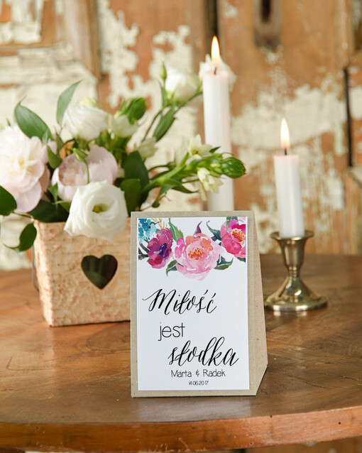 Boho/Etno/Pióra numerki na stoliki ślubne, piękne kwiaty w stylu boho beda ozodoba stołu