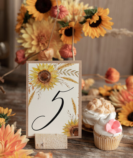 Rustykalne numerki na stół stoły weselne, styl rustykalny prostota i minimalizm