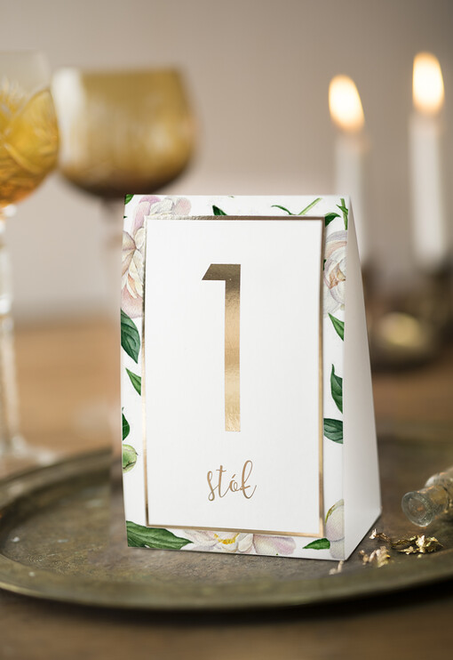 Glamour usadzenie gości numery na stół weselny, styl glamour zlocone i błyszczące