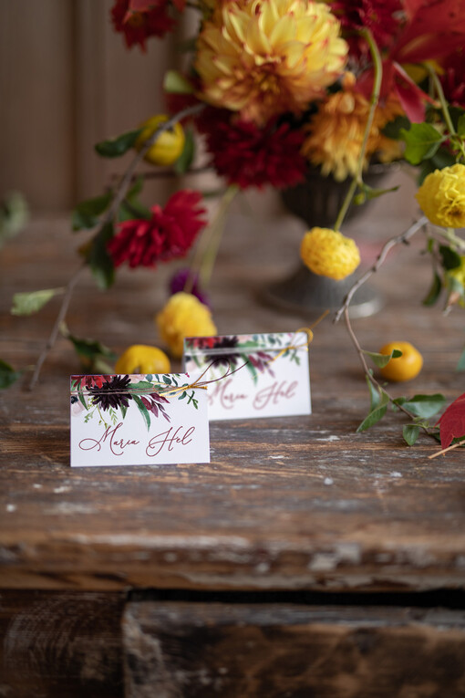 botaniczne podróżnicze  winietki lubne karteczki nazwiska gości na stół weselny eleganckie  idealne na jesienny ślub