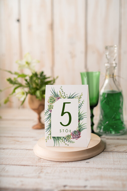 botaniczne podróżnicze  numerki na stoliki ślubne, przepiekne ilustracje w stylu boho