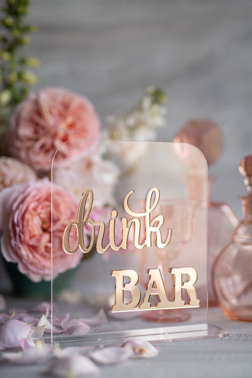 Akryl numerki na stół weselny, akrylowe numery na stół weselny, złoty numerek na stoły weselne, numeracja stołów na weselu w stylu glamour, nowoczesny numerek na stół weselny