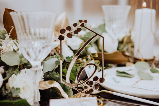 Akryl numerek na stół weselny złoty lustrzany akryl wesele glamour