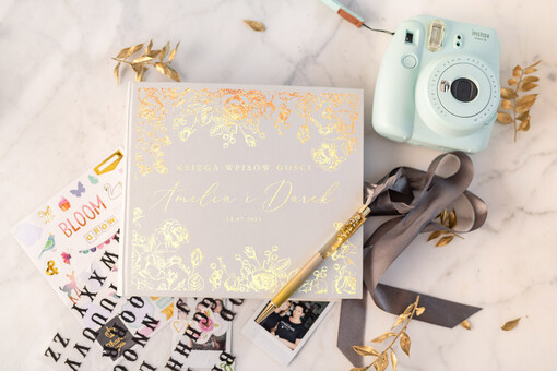 welurowe delikatna księga gości na zdjęcia instax złote litery