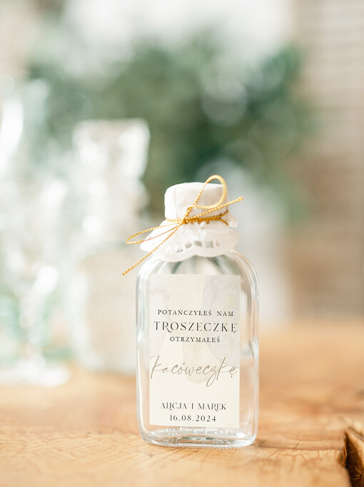 Butelki kacóweczki na własny trunek, butelki 100 ml z personalizacją, podziękowania dla gości butelki na alkohol, pomysł na prezenty dla gosci weselnych