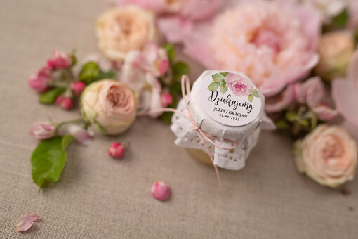 Miody i słoiczki Nutella ślubne upominki dla gości przyjemność w słodkiej formie słoiczek miodu