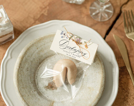 Ciasteczka z wróżbą podziękowania dla gości weselnych, ciastko z dedykacja i wróżba, ciasteczko z wróżba podziękowanie za przybycie na weselu