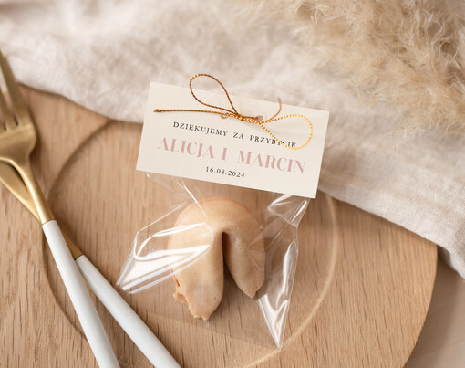 Ciasteczka z wróżbą prezenciki dla gości ciasteczka z wróżbą, podziękowania dla gości ciasteczka z wróżbą, ciekawe pomysły na prezenty dla gości, ciasteczka z wróżbą dla gości weselnych