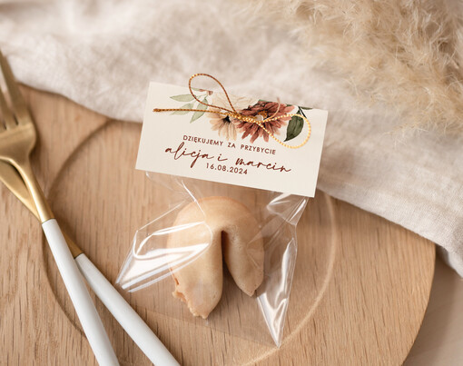 Ciasteczka z wróżbą prezenciki dla gości ciasteczka z wróżbą, podziękowania dla gości ciasteczka z wróżbą, ciekawe pomysły na prezenty dla gości, ciasteczka z wróżbą dla gości weselnych