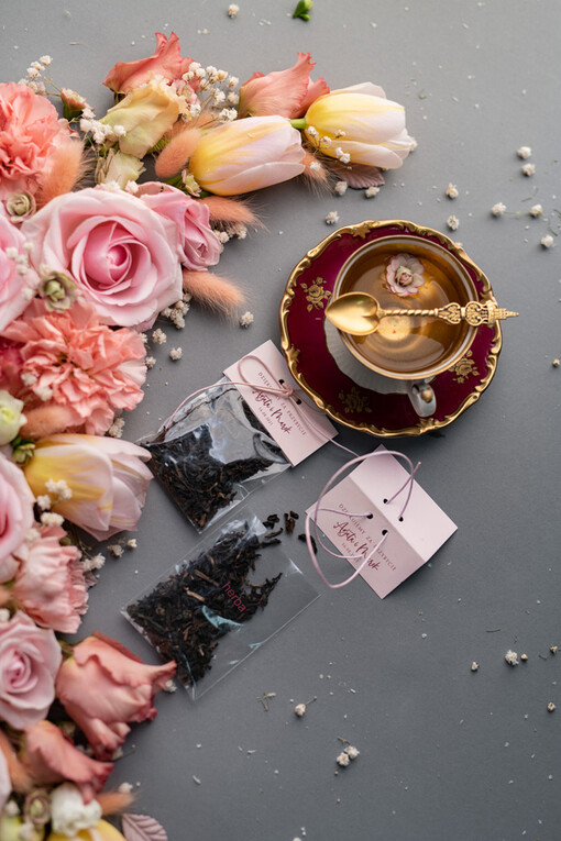 Saszetki prezenty dla gości weselnych mała saszetka z herbata aromatyczny upominek