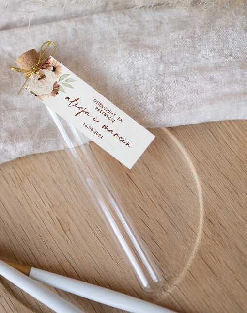 Fiolki podziękowania podarunki dla gości weselnych, pomysł na własne prezenty dla gości, fiolki z dedykacją, szklane fiolki do wypełnienia