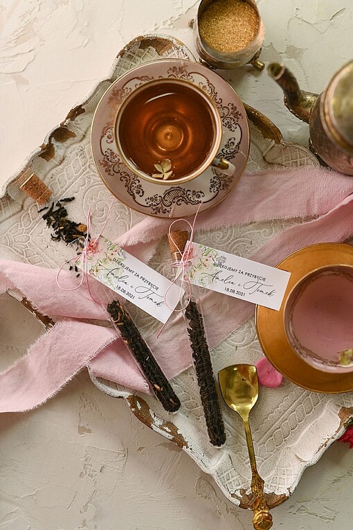 Fiolki prezenciki podarunki po weselu zawierające herbatę lub kawę