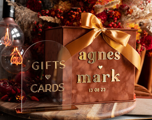 glamour Welurowa brązowo złota kopertówka ze złotymi napisami, brązowy cieniowany welur, pudełko na koperty, pomysł na pudełko na pieniądze podczas wesela