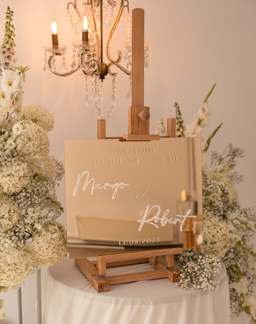 złote na lustrze  Tablica powitalna slubna glamour, elegancka na złotym lustrze plansza powitanie gości na Wesele, rama powitanie na weselu tlansza powitalna na złotym lustrze