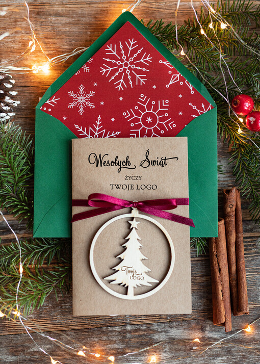 z magnesem lub zawieszką na choinkę kartki świąteczne dla firmy z logo kartki z drewnianą bombką   kartki świąteczne dla firm Drewniana bombka zawieszka na choinke