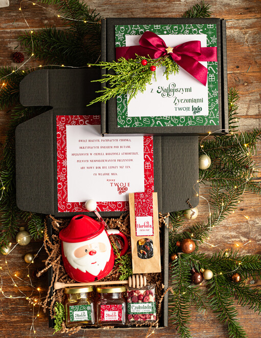 kubki, filiżanki, kubki termiczne Mikołajowy Kubek w zestawie świątecznym z logo firmy , prezenty biznesowe z kawą i herbatą, upominki na święta dla pracowników i kontrahentów, personalizowane prezenty firmowe, zestawy świąteczne z logo,