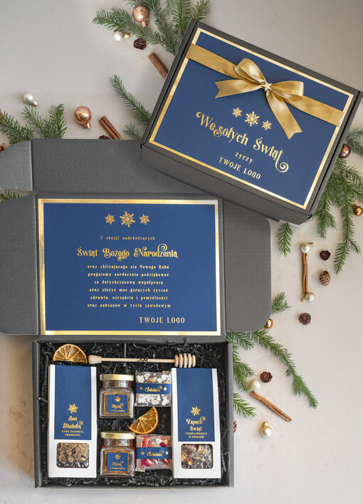 słodkie zestawy  kosze prezentowe dla firm, prezenty biznesowe  z kawą i herbatą, upominki na święta dla pracowników i kontrahentów, personalizowane prezenty firmowe, zestawy świąteczne z logo, firmowe upominki świąteczne