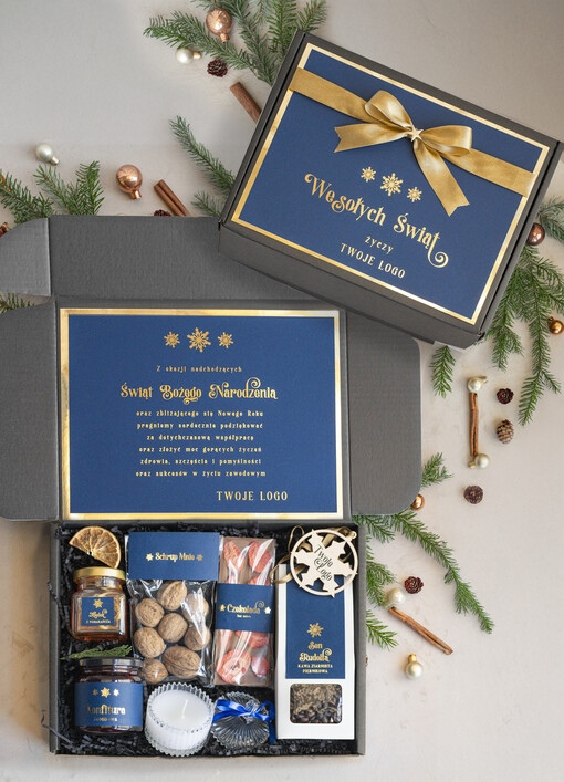 słodkie zestawy  kosze prezentowe dla firm, prezenty biznesowe  z kawą i herbatą, upominki na święta dla pracowników i kontrahentów, personalizowane prezenty firmowe, zestawy świąteczne z logo