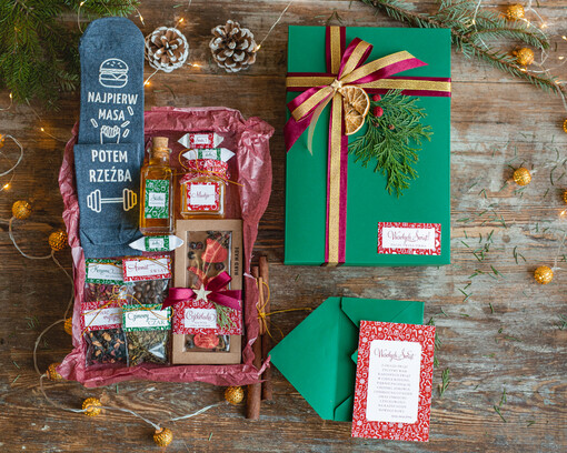 zestawy skarpetki, koszulki z nadrukiem Prezenty świąteczne dla firm, Prezenty dla pracowników na święta skarpetki