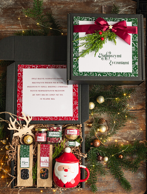 zestawy z kubkiem i filiżanką praktyczny świąteczny dla niej pod choinkę, ciekawy prezenty dla mamy na swieta, box kubek świateczny mikołaj i zestaw do kawy herbaty dla dziewczyny, bozonarodzeniowy prezent dla mamy