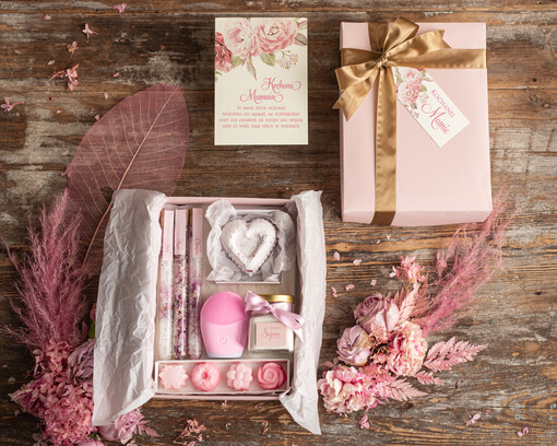 Zestawy kosmetyczne  pomysł na prezent dla mamy kosmetyki do kąpieli, prezent urodzinowy dla Mamy