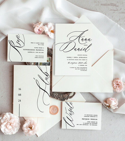 Proste i Nowoczesne  nowoczesne zaproszenia slubne, proste zaproszenia na ślub, delikatne zaproszenia slubne, zaproszenia na slub z welurową kopertą, proste wzory zaproszeń ślubnych