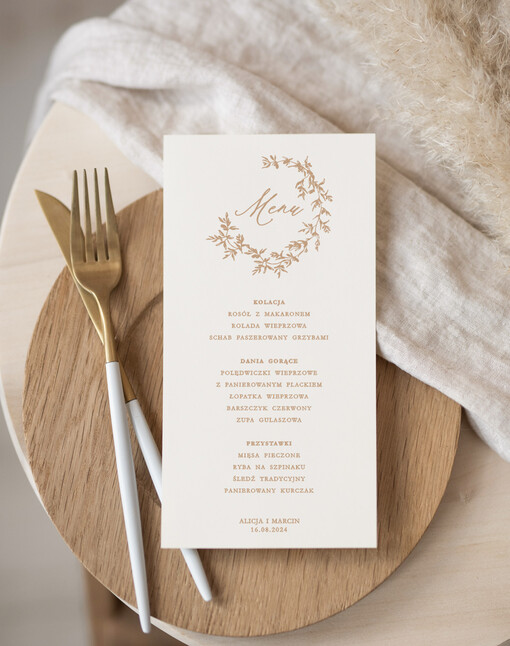 Nowoczesne prosta forma  eleganckie menu na stoły weselne, karta dań na wesele, proste menu weselne w kolorze ecru, karta dań weselnych, menu weselne, plan podawania posiłków