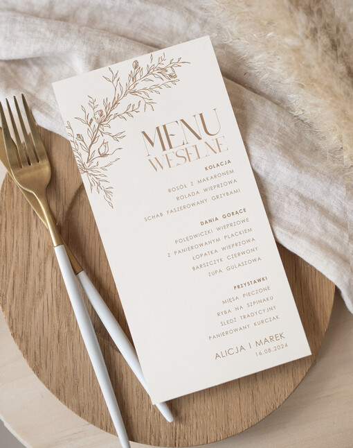 Nowoczesne prosta forma  karta dań na wesele, proste menu weselne w kolorze ecru, karta dań weselnych, menu weselne, plan podawania posiłków, menu dopasowane do zaproszeń