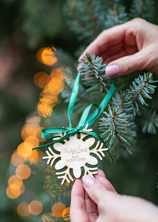 DREWNIANE ZAWIESZKI Prezent Biznesowy Na Święta z Logo drewniana Bombka z logo na choinkę Zawieszka z Logo Firmy  z Logo