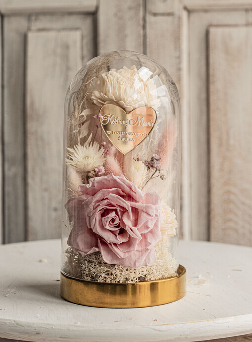 kwiaty flowerboxy pomysł na prezent dla Mamy na urodziny kwiaty w szklanej kopule, prezent na dzień Mamy suszone kwiaty w szkle, szklana kopuła z wieczną różą