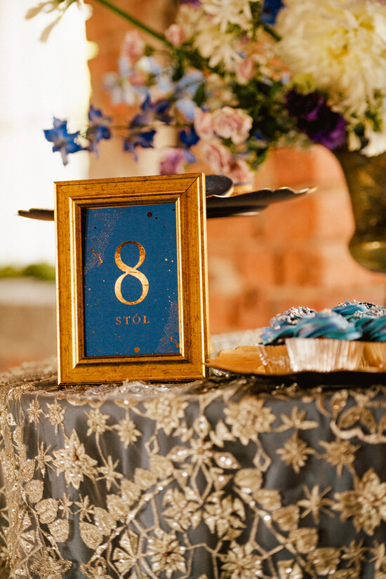 Numery na stół Glamour numerek stojak na stół weselny, zlocone w stylu glamour 01/galaxy/nrS