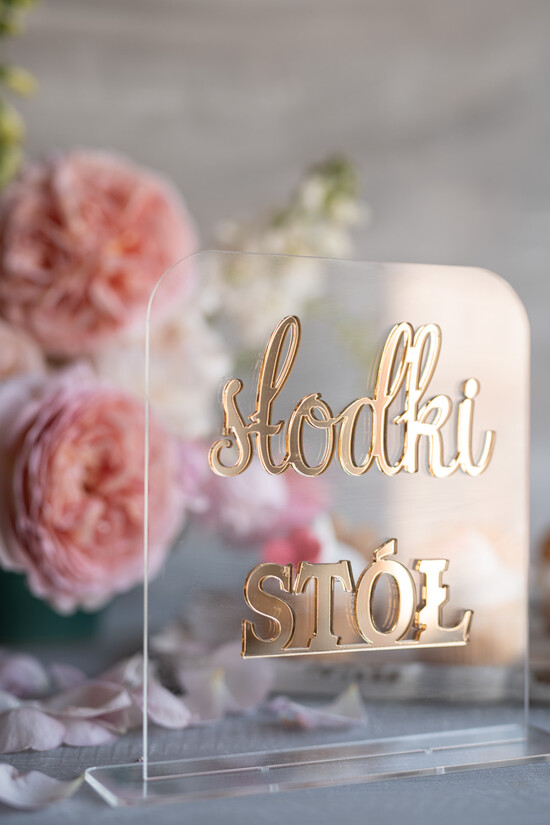 Numery na stół Akryl numerek na stół weselny, złote lusterkowe napisy 108/akryl/nrS