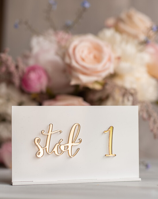 Numery na stół Akryl nowoczesne numery na stoły weselne biała i złota plexi wesele glamour 6/akryl/nrS
