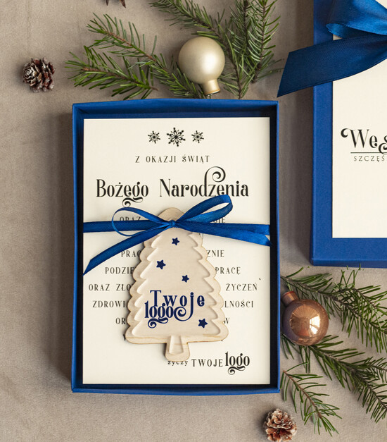 Kartki świąteczne z logo firmy kartka pudełko Biznesowe kartki świąteczne z logo w pudełku z bombką sniezynka na choinkę- drewniane zawieszki na c 08/pudZW/ksw