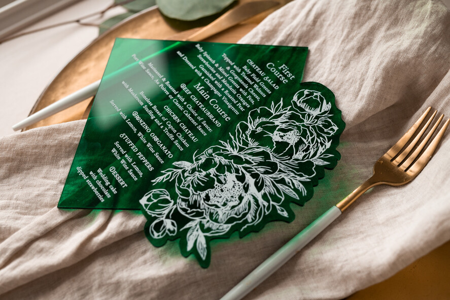 Menu glamour karta dań na weselu, akrylowe menu weselne, karta dań z zielonej pleksy, menu weselne w stylu glamour, karta drinków, zielone menu weselne6