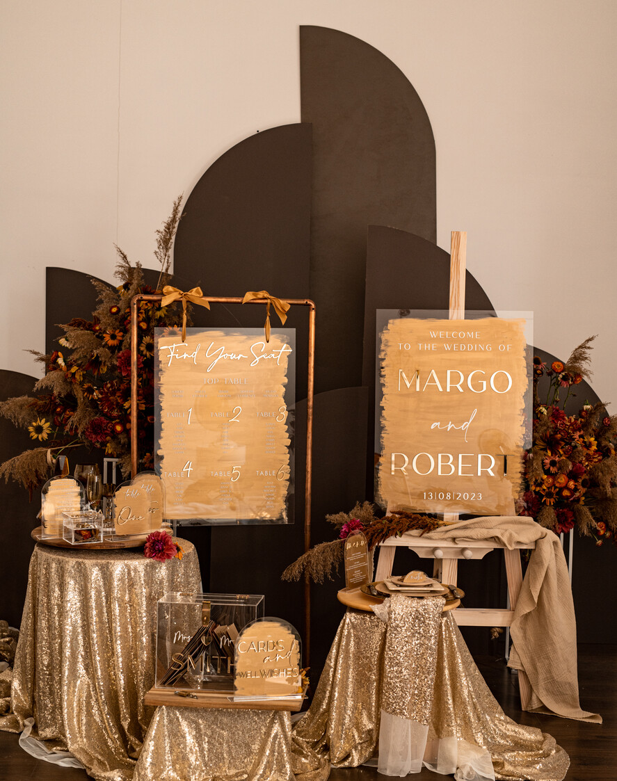 Menu glamour nowoczesna forma karty dań na weselu, akrylowe menu weselne, stojąca karta dań, menu weselne w stylu glamour, plan podawania posiłków, złote menu weselne 6