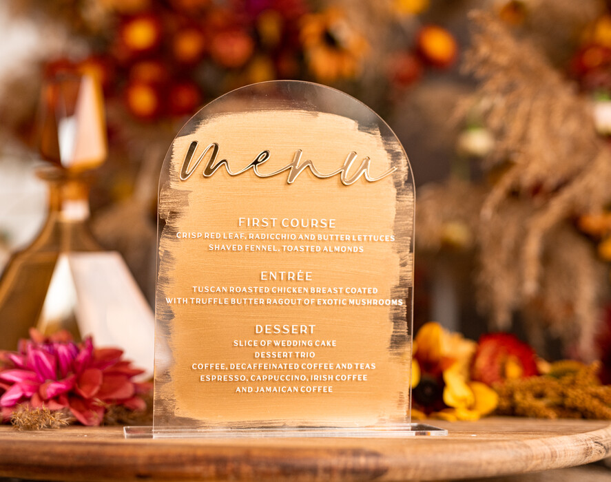 Menu glamour nowoczesna forma karty dań na weselu, akrylowe menu weselne, stojąca karta dań, menu weselne w stylu glamour, plan podawania posiłków, złote menu weselne 0