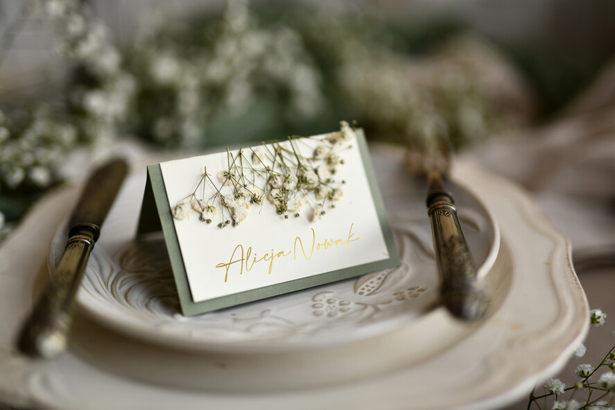 Winietki botaniczne podróżnicze karteczki ślubne winietki weselne, eleganckie winietki na stoły weselne, wizytówki ślubne, eleganckie winietki na wesele z gipsówką1