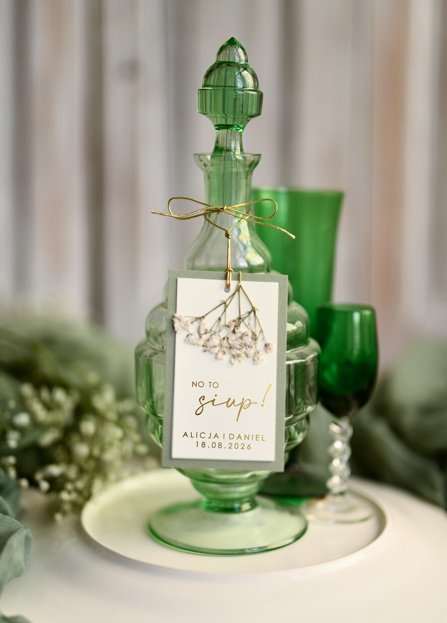 Zawieszki na butelki botaniczne podróżnicze zawieszka na weselny alkohol, zawieszki na ślubny trunek, zawieszki na nalewki weselne, personalizowane zawieszki na butelkę z suszoną gipsówką 0