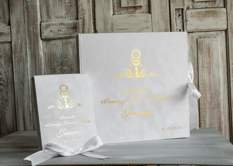 Albumy ślubne Pudełka na zdjęcia album na zdjęcia Pamiątka Pierwszej Komunii Świętej, Personalizowany Album na zdjęcia, Prezent na Pierwszą Komunię Świętą, Biały Welurowy Album na Zdjęcia4