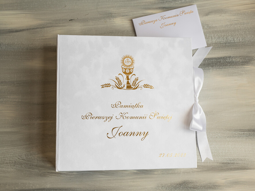 Albumy ślubne Pudełka na zdjęcia album na zdjęcia Pamiątka Pierwszej Komunii Świętej, Personalizowany Album na zdjęcia, Prezent na Pierwszą Komunię Świętą, Biały Welurowy Album na Zdjęcia7