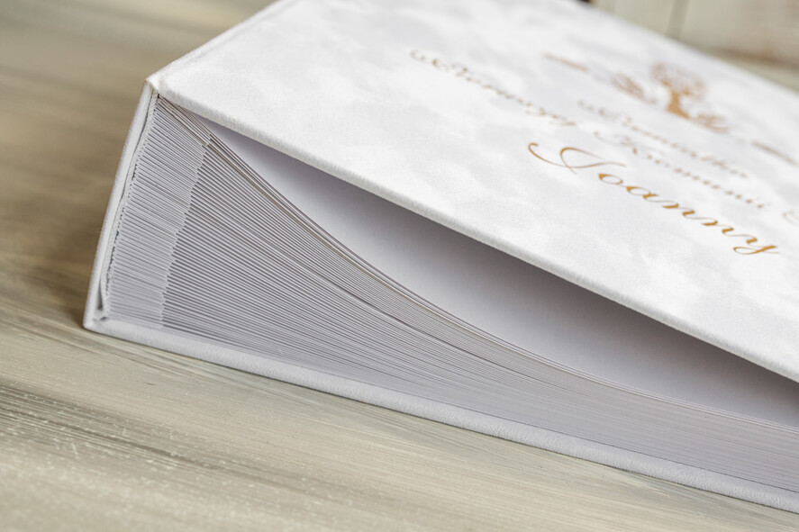 Albumy ślubne Pudełka na zdjęcia album na zdjęcia Pamiątka Pierwszej Komunii Świętej, Personalizowany Album na zdjęcia, Prezent na Pierwszą Komunię Świętą, Biały Welurowy Album na Zdjęcia2