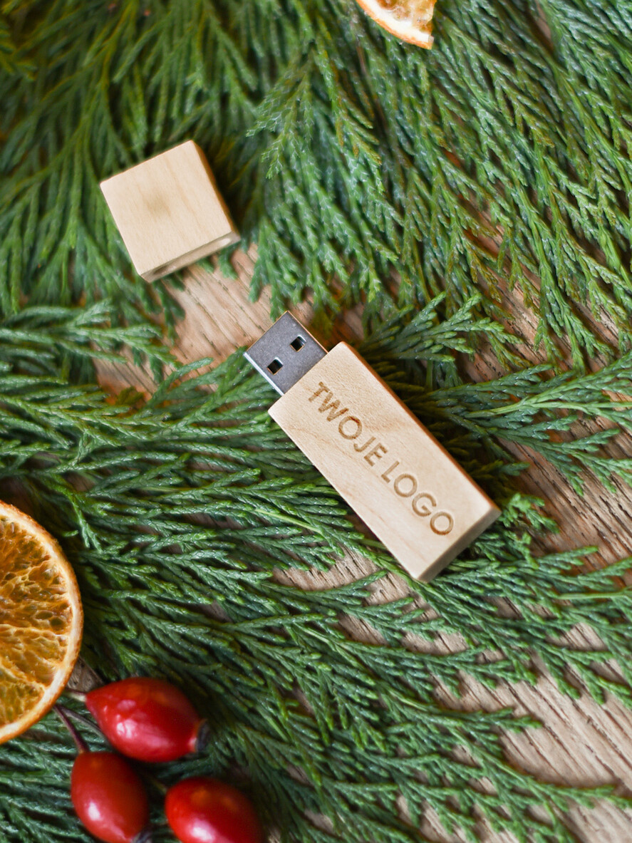 Prezenty oferta dla Firm pendrive podstawki na tablet telefon zestawy świąteczne dla wymagających zestawy dla firm pendrive z logo 1