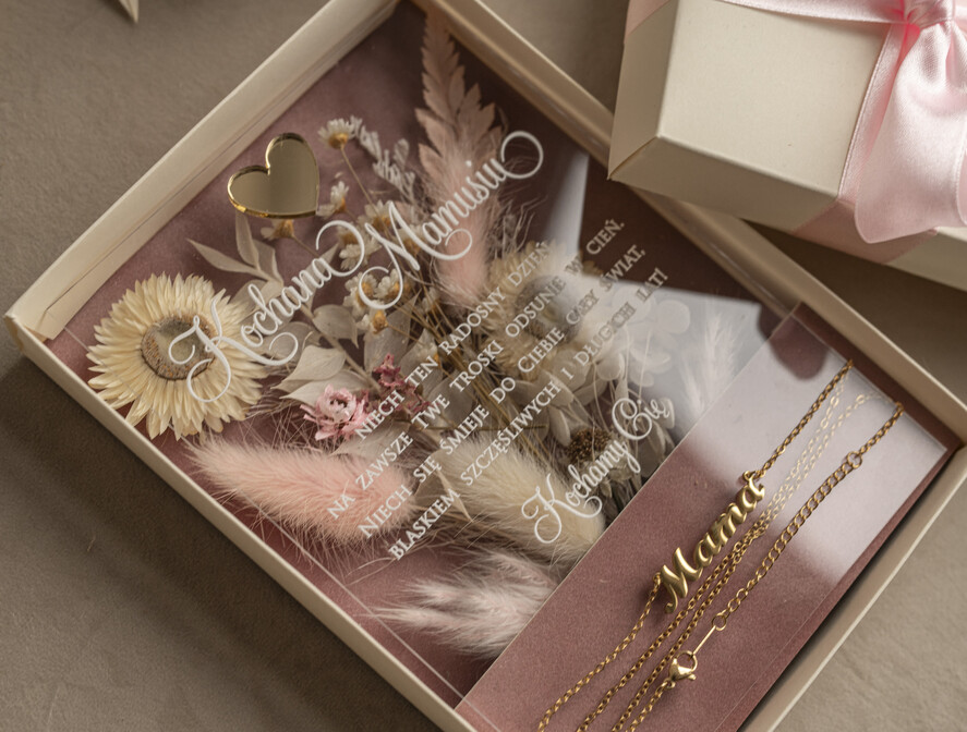 Prezenty dla Mamy biżuteria, pudełka, szkatułki na biżuterie łańcuszek dla Mamy eleganckie pudełko z kwiatami i życzeniami dla Mamy, flower box, prezent dla Mamy, pudełko z kwiatami dla Mamy, pomysł na prezent na dzień Mamy5