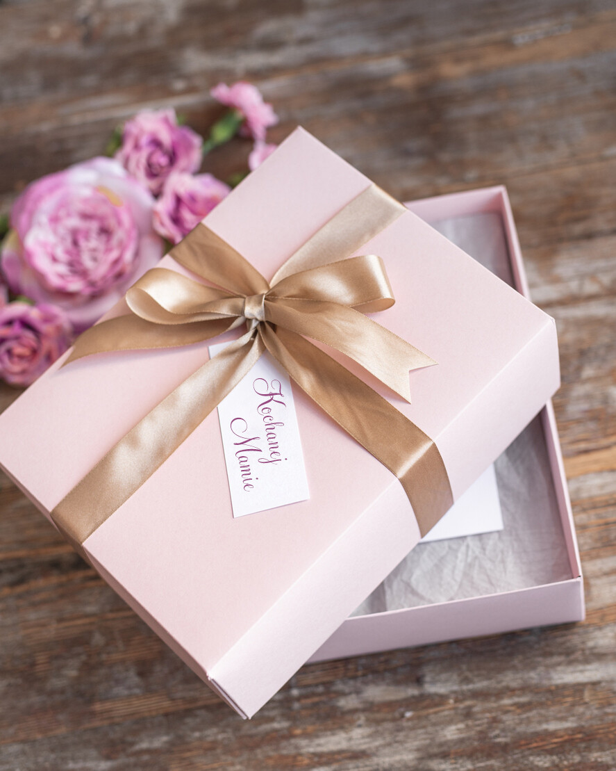 Prezenty dla Mamy biżuteria, pudełka, szkatułki na biżuterie Prezent na Dzień Mamy Zegarek i bransoletki love i nieskończoność Upominek Dla Mamy Flowerbox z biżuterią5
