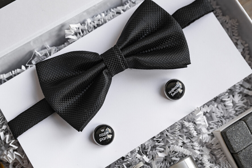 Prezenty dla świadków boxy prezentowe dla Świadka zestaw prezentowy czy zostaniesz moim świadkiem, etykieta na butelkę, GIFTBOXB DLA ŚWIADKA ZE SPINKAMI I PIERSIÓWKĄ, prezent dla świadka8