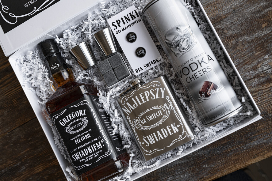Prezenty dla świadków boxy prezentowe dla Świadka pudełko prezentowe dla świadka czy zostaniesz moim świadkiem, etykieta na butelkę, GIFTBOXB DLA ŚWIADKA ZE SPINKAMI I PIERSIÓWKĄ, prezent dla świadka7