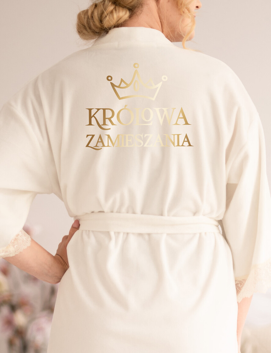 Szlafroki Ślubne z Napisami Szlafrok Ślubny dla Panny Młodej Welurowy Szlafrok dla Panny Młodej Złote Napisy, Welurowy Szlafrok Ślubny z Imieniem Panny Młodej1