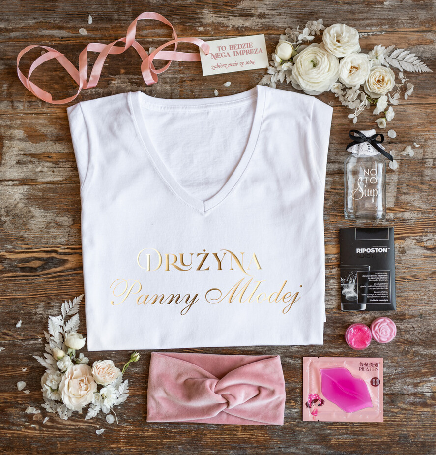 wieczór Panieński zestawy podziekowania na wieczór panieński Zestaw na wieczór Panieński - Koszulka ze Złotym Napisem Drużyna Panny Młodej - T-Shirt Złote litery - zapakowany z bilecikiem0
